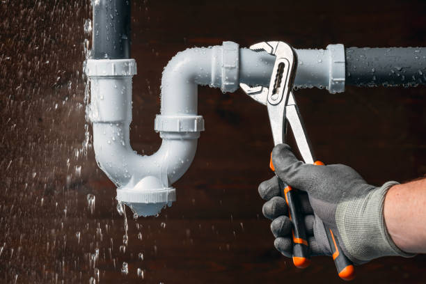 Professional Leak Detection technician working in Columbia City, IN